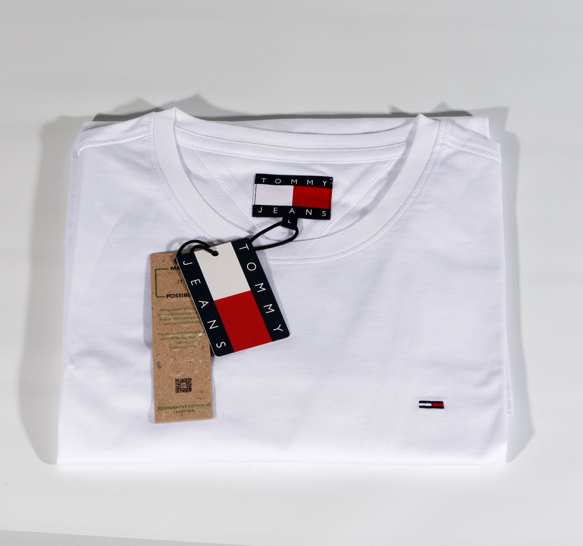 TOMMY HILFIGER T-Shirts Kurzarm Baumwolle TOMMY JEANS DM0DM04411-C44F782 Weiß